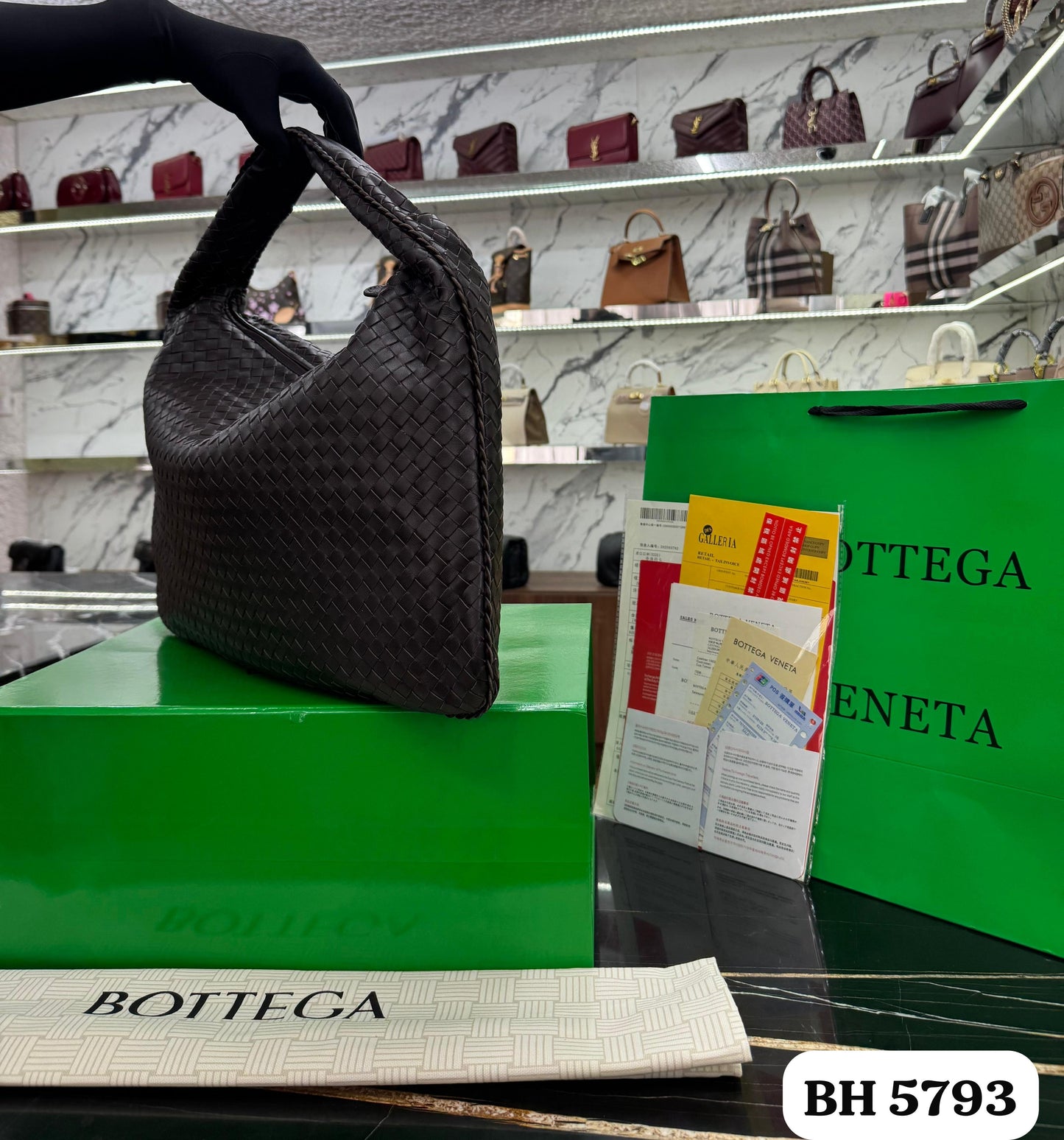 Bolso BOTTEGA
Hobo