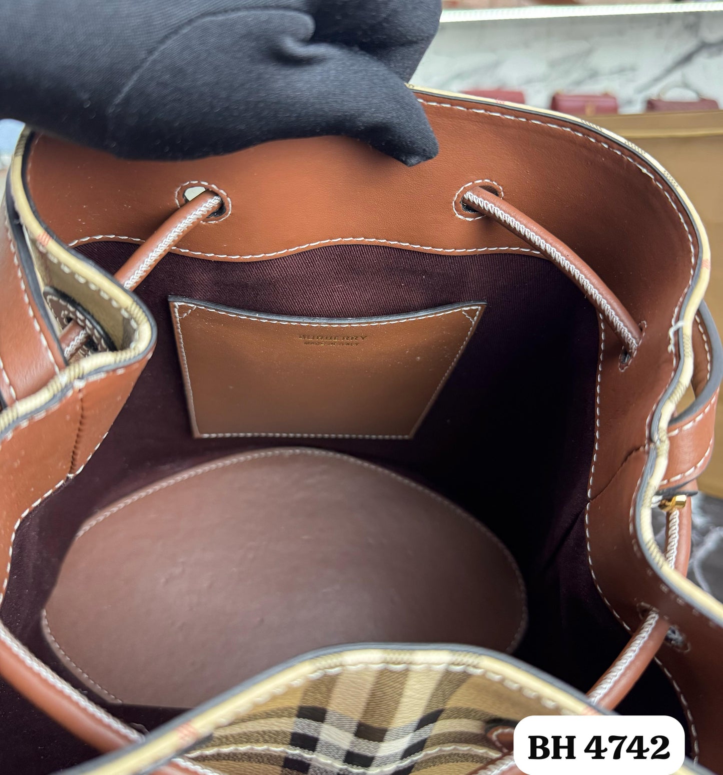 BOLSO BOMBONERA BURBERRY