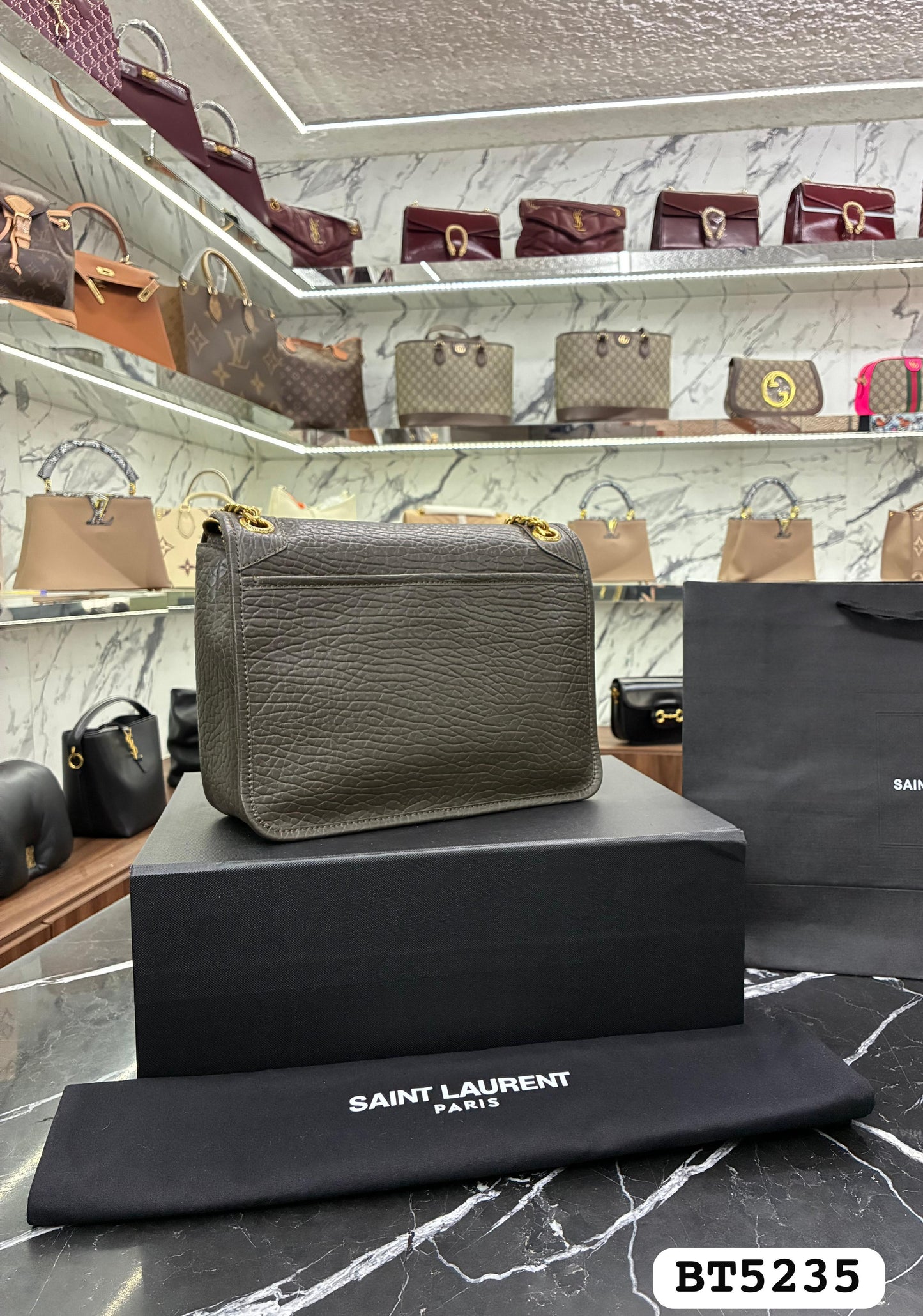 Bolso YSL
Niki