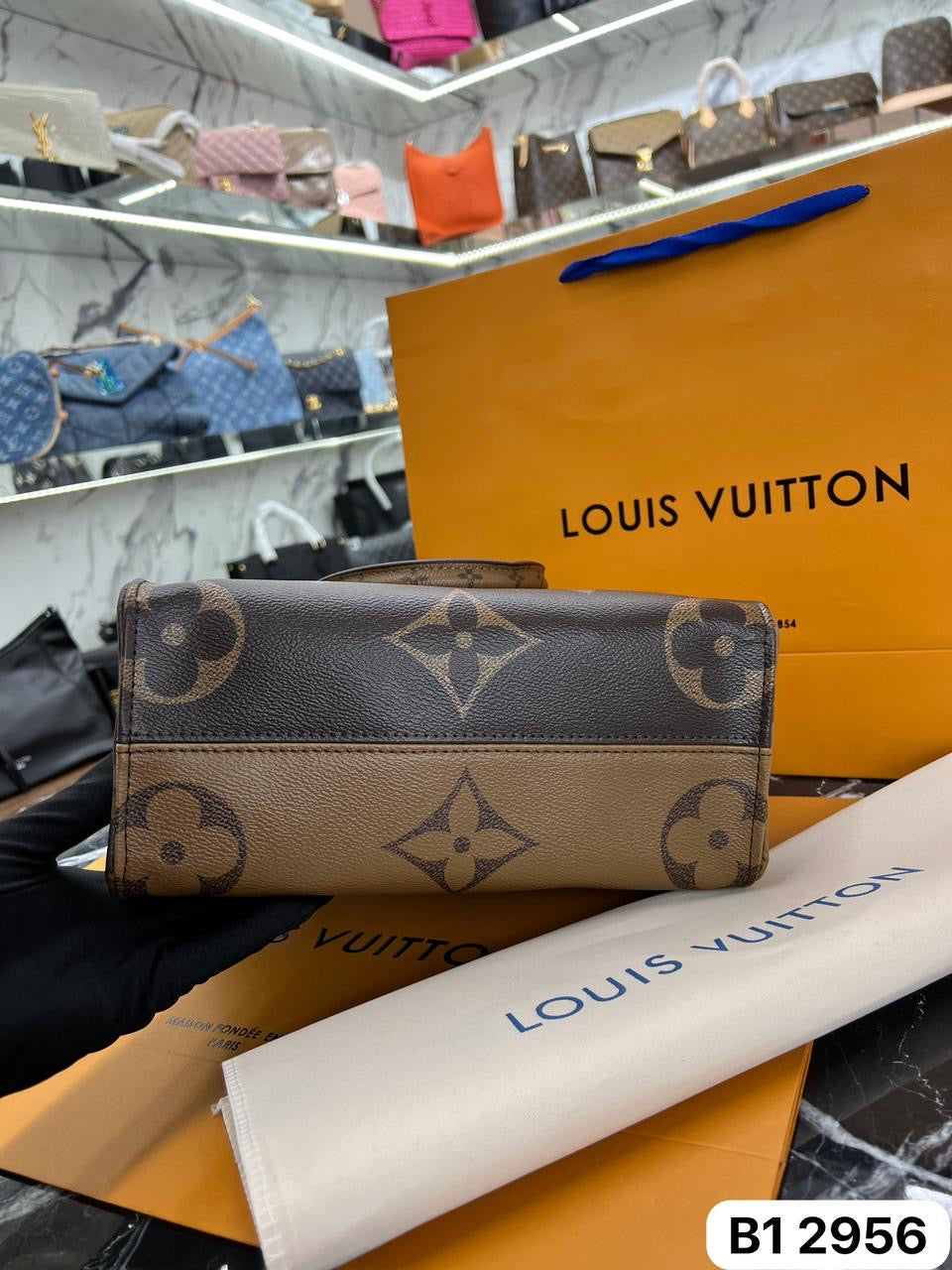 BOLSO LV ONTHEGO