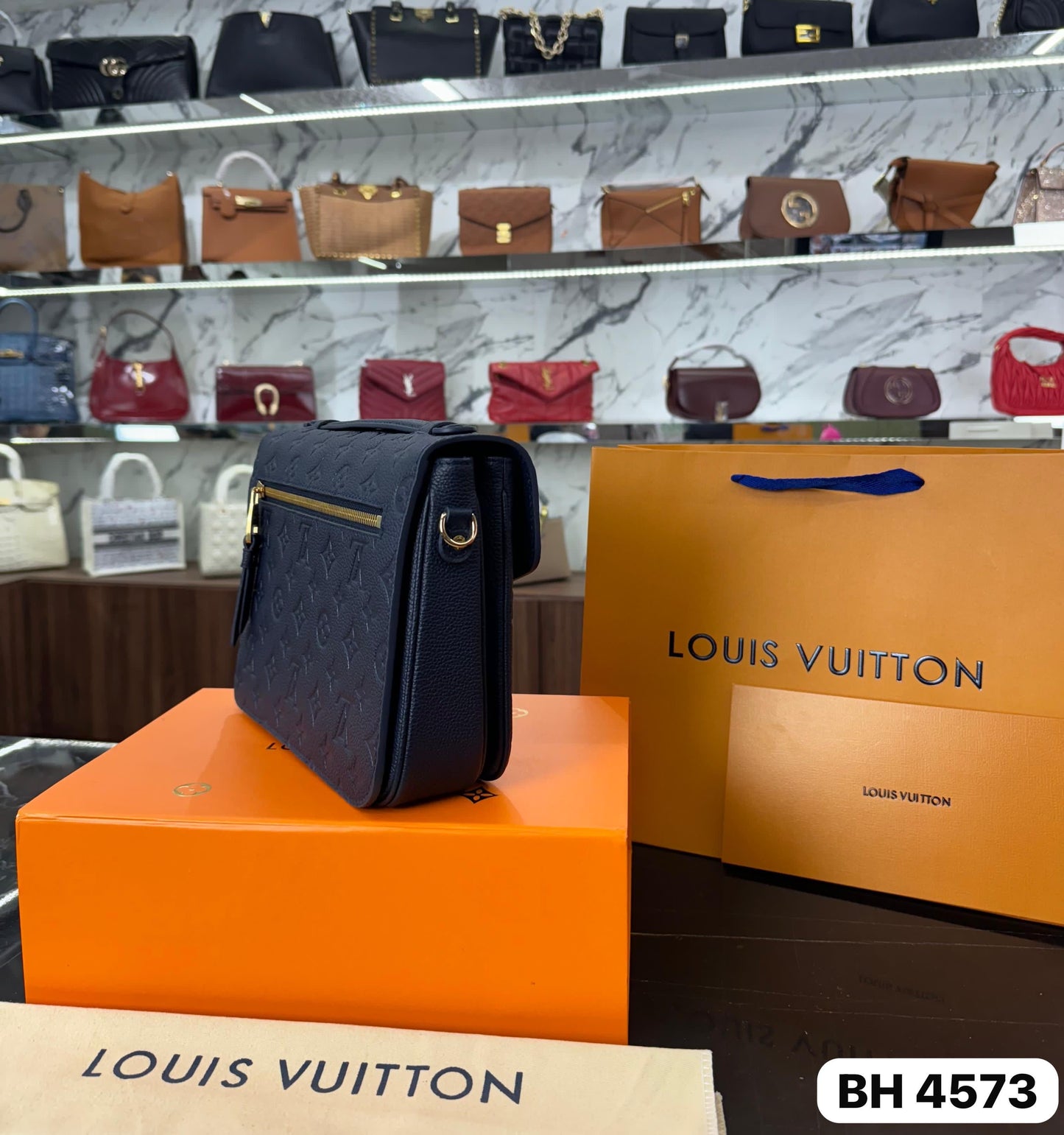 BOLSO LV POCHETTE METIS