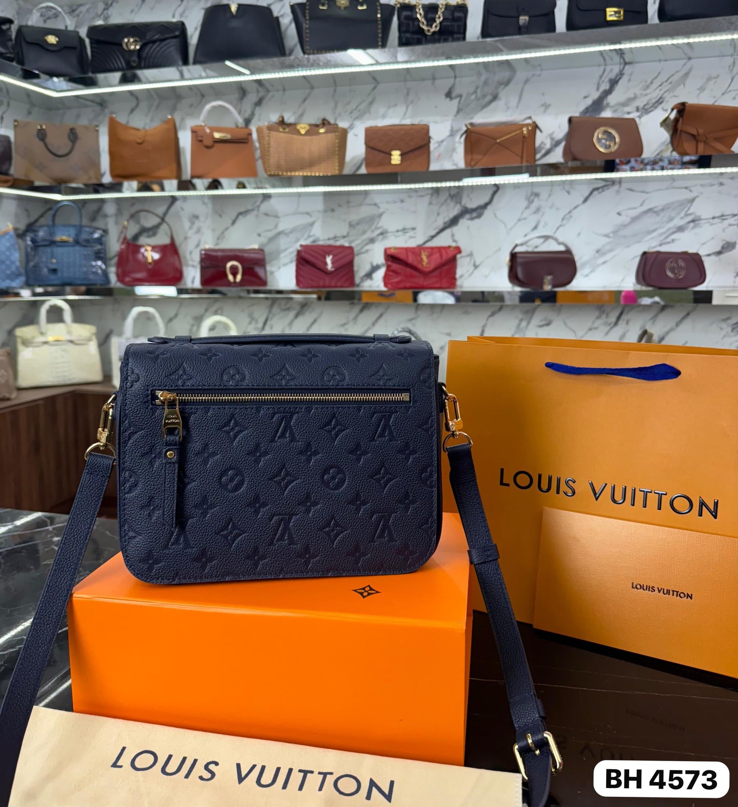 BOLSO LV POCHETTE METIS