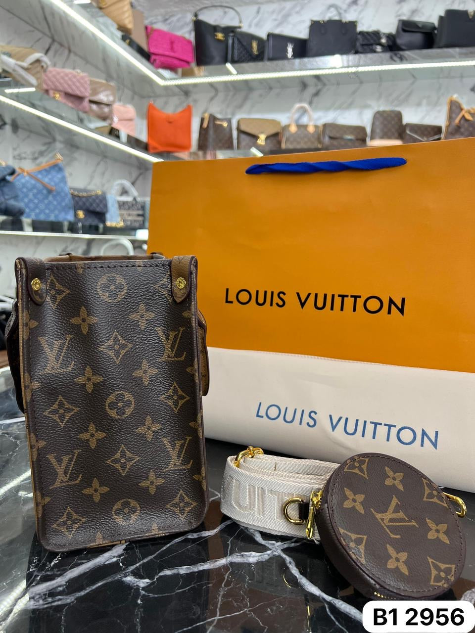 BOLSO LV ONTHEGO