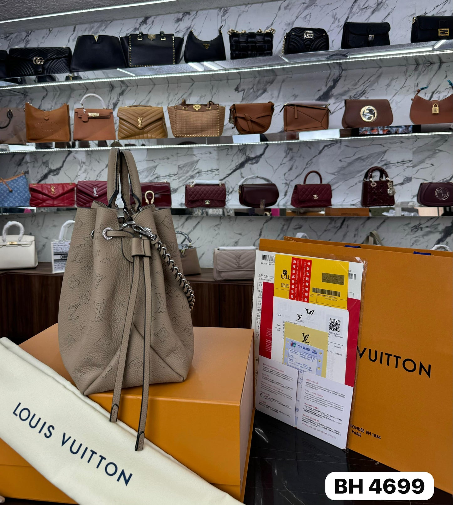 Bolso Lv 
BELLA