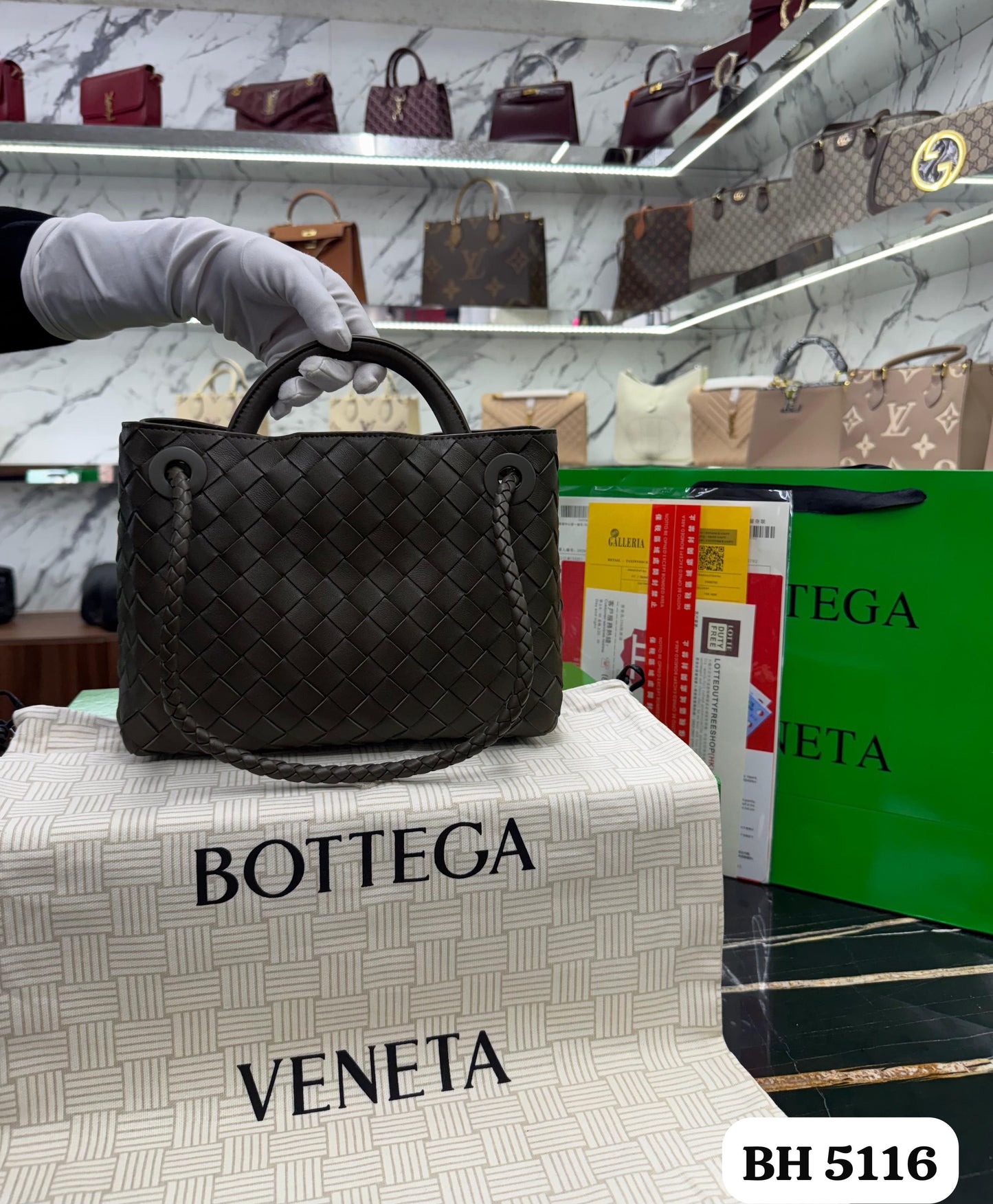 Bolsa BOTTEGA
*Andiamo pequeño*
CÓDIGO (BH5116)