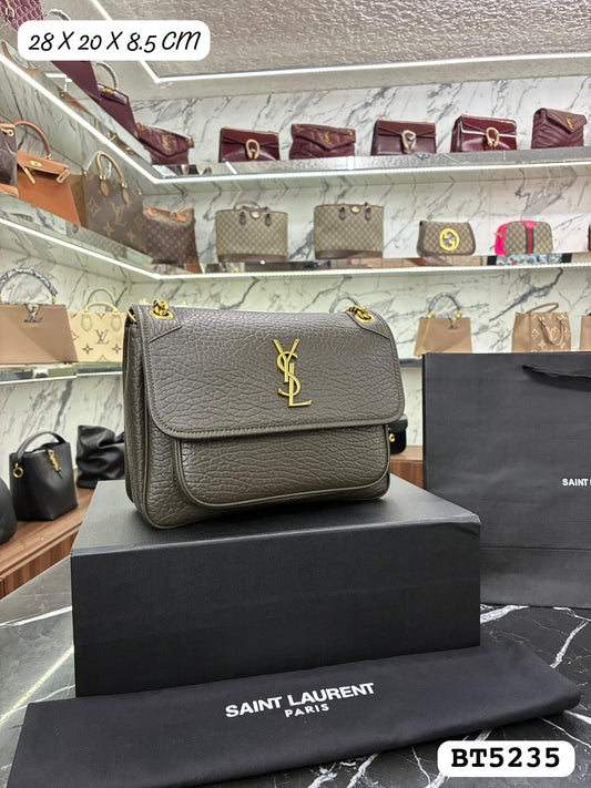 Bolso YSL 
Niki