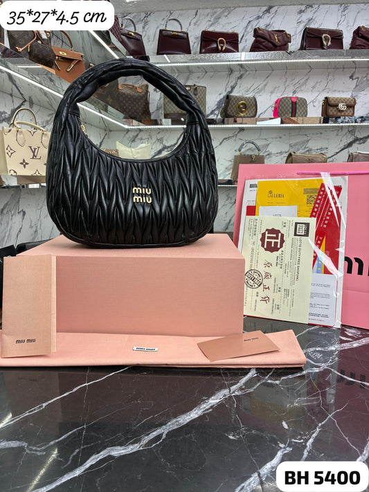 Bolso MIU MIU 
MAXI