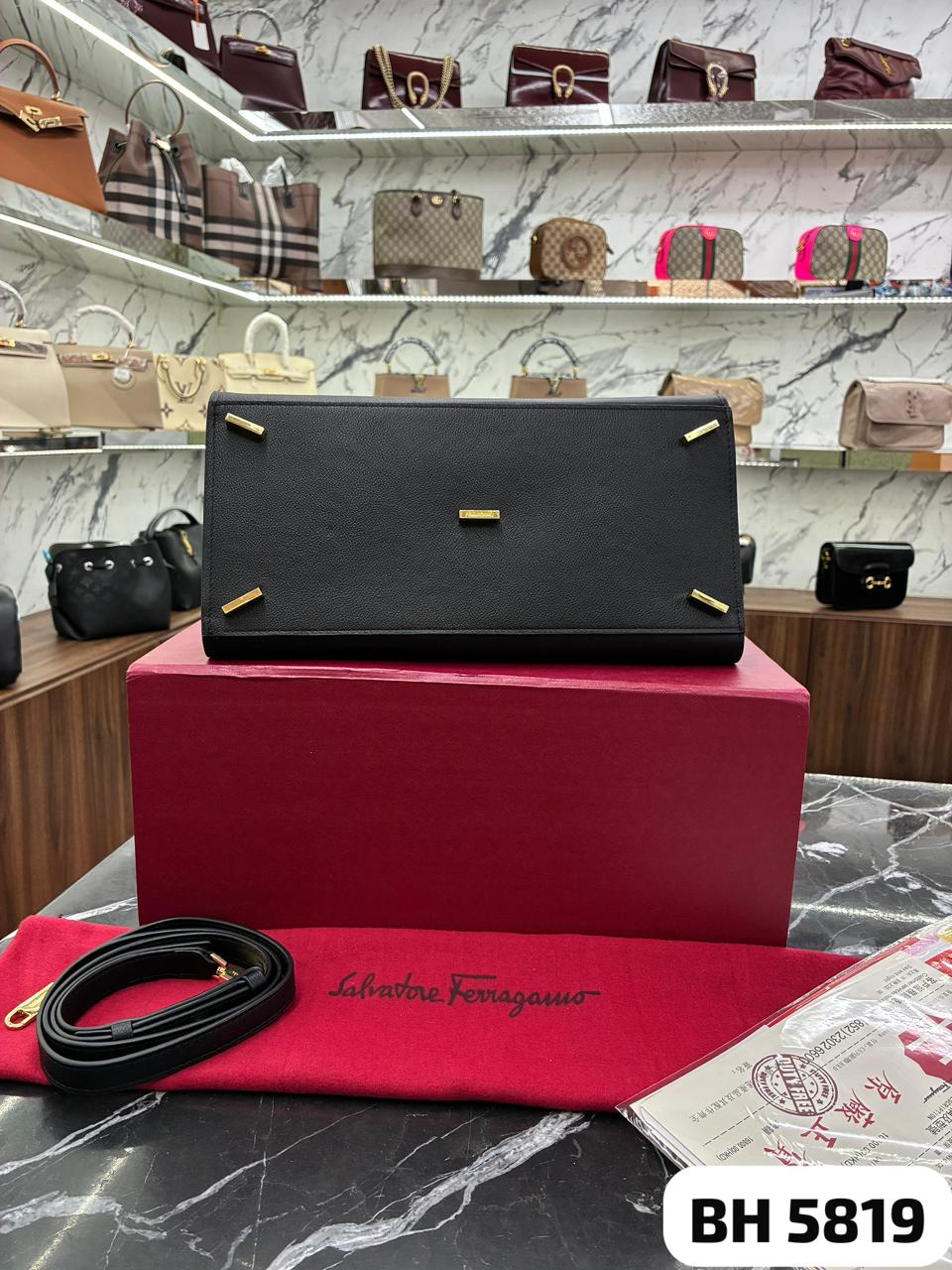 BOLSO FERRAGAMO