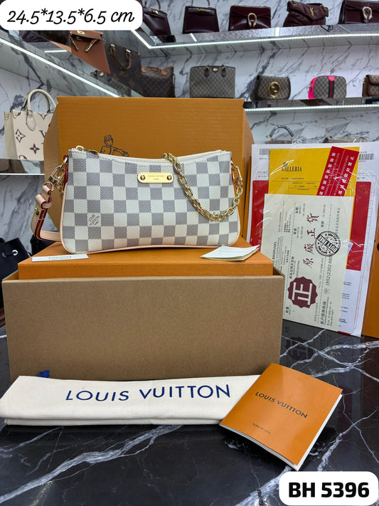 Bolso LV
Liv Pochette