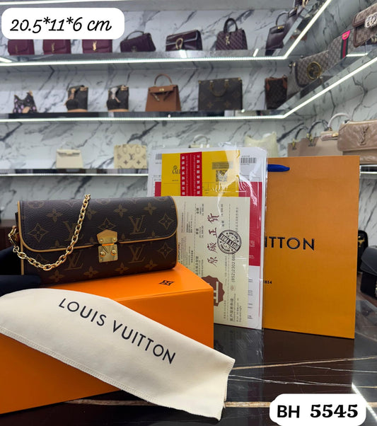 Bolso LV
Pochette Camille