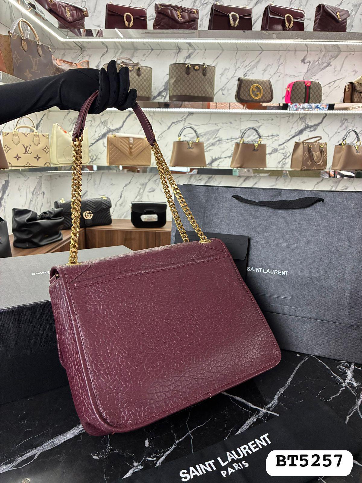 Bolso YSL 
Niki