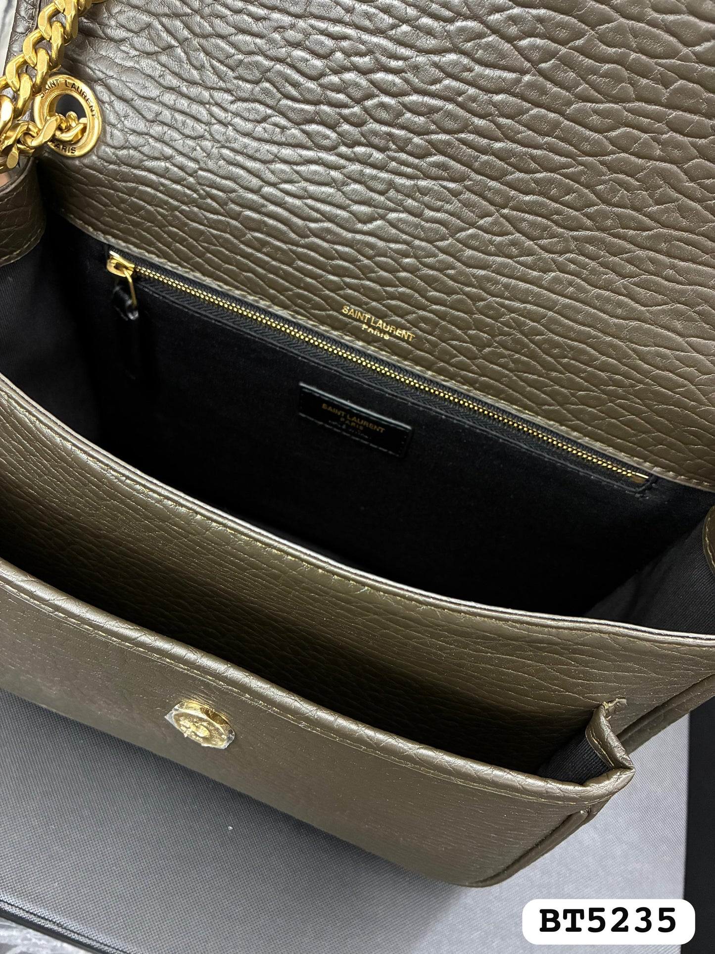 Bolso YSL 
Niki